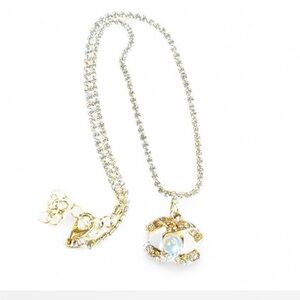 Double CC gold TONE, rhinestone & pearl necklace #glamour